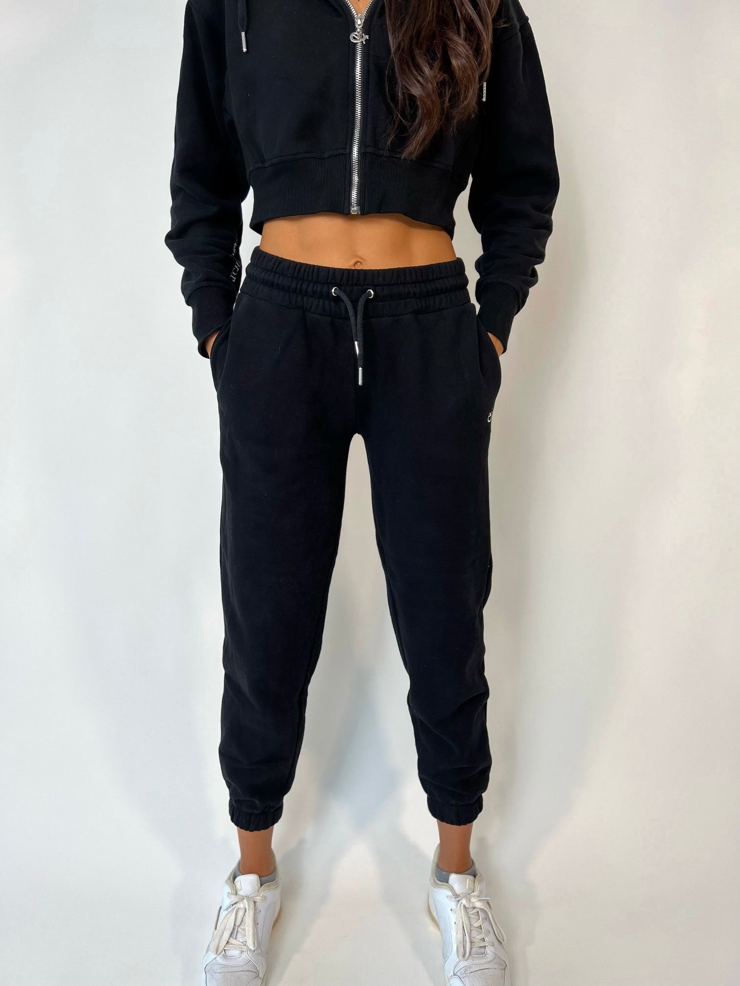 Revive Sweatpants- Midnight Black